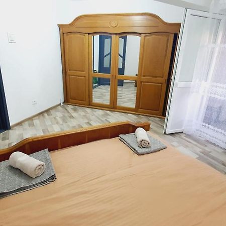 Apartament Radoi Apartment Drobeta Turnu Severin Exterior photo