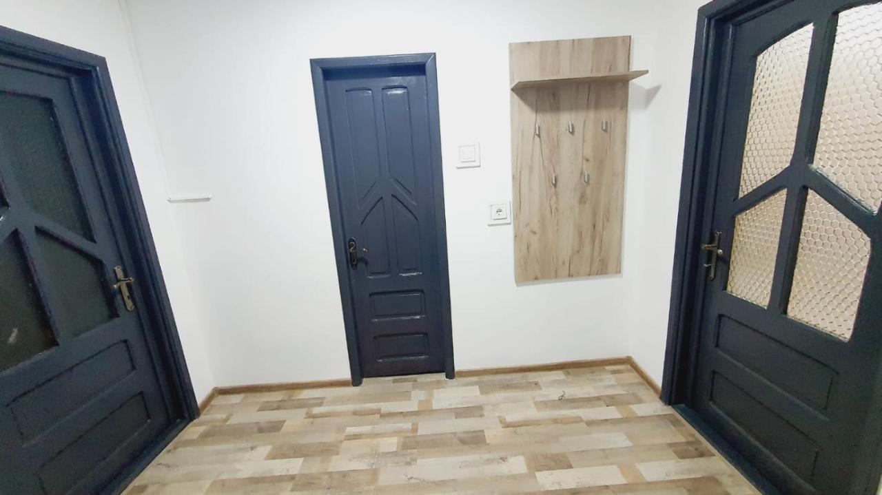 Apartament Radoi Apartment Drobeta Turnu Severin Exterior photo